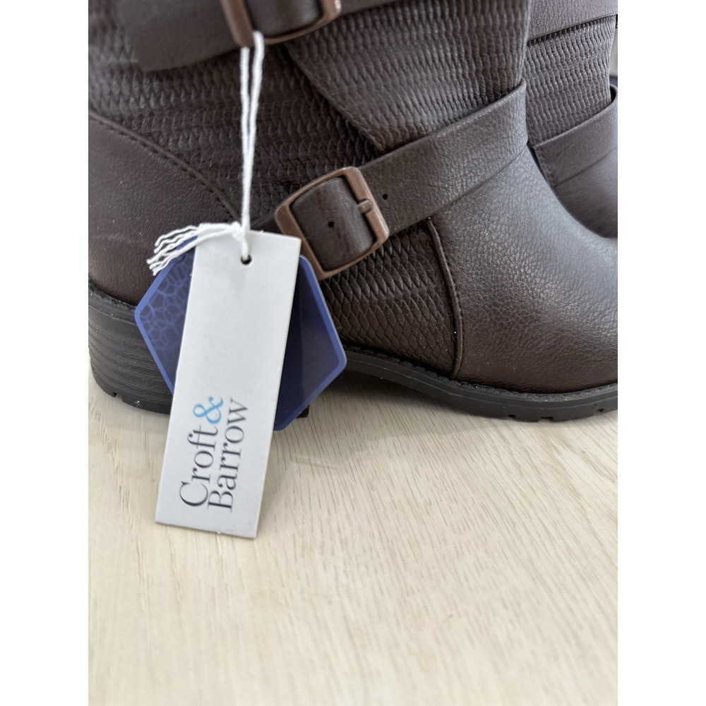 NWT Croft & Barrow Brown Pebbled Buckle Ankle Boots Ortholite Lug Sole W 8.5M - Picture 2 of 10